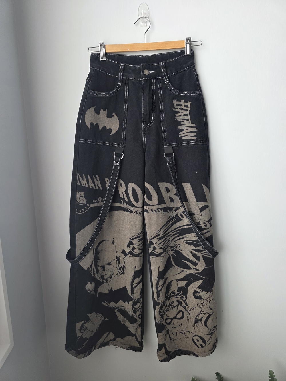 Howe Black Denim Wide-Leg Jeans with Tan Graphic Print